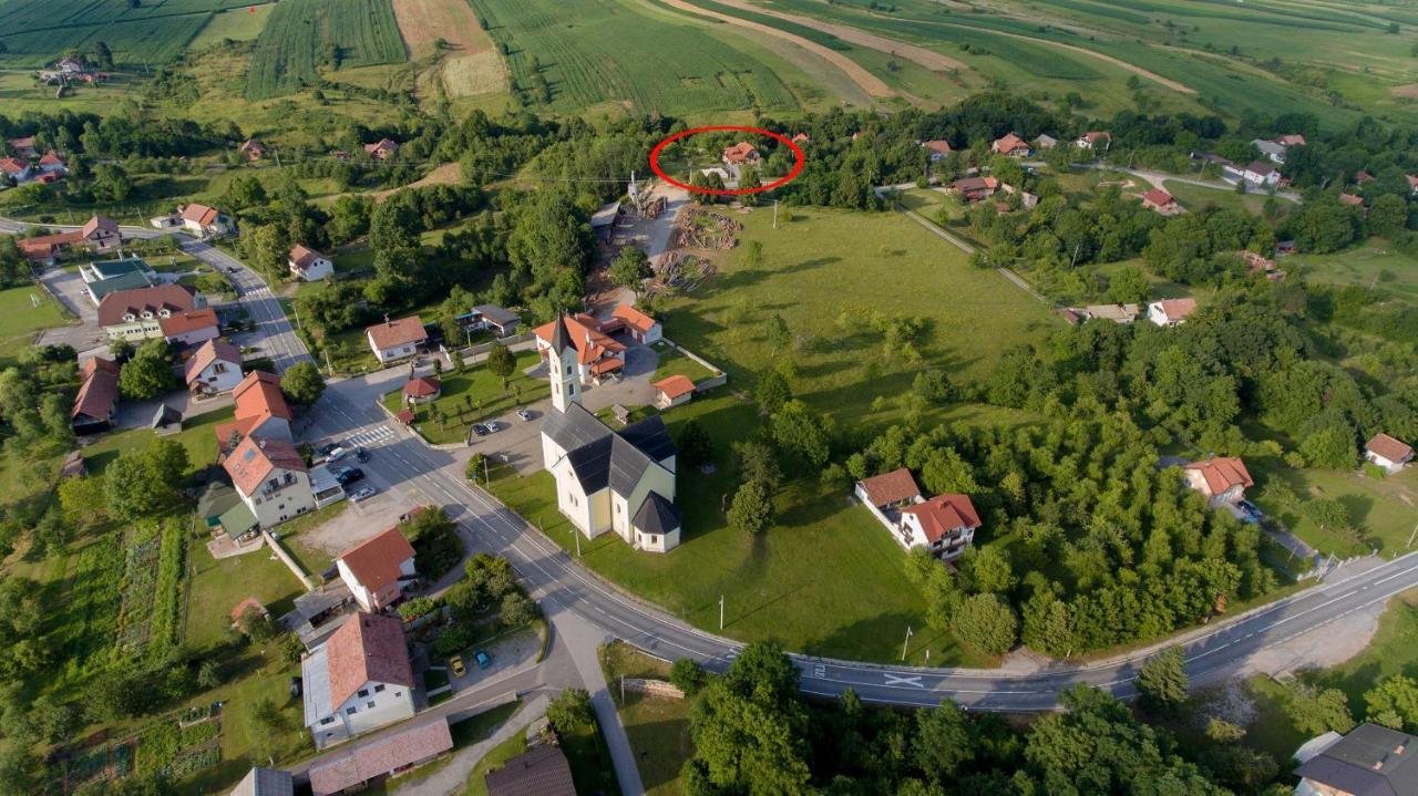 Studio Apartment Karlo Drežnik Grad Dış mekan fotoğraf